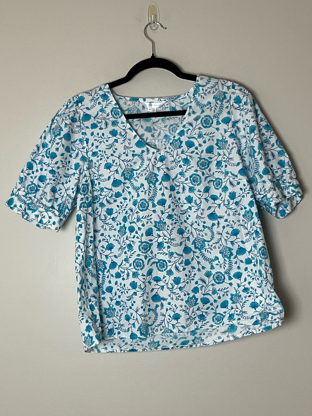 Draper James Teal Floral V‑Neck Short Sleeve Top Costal Casual Boho Medium